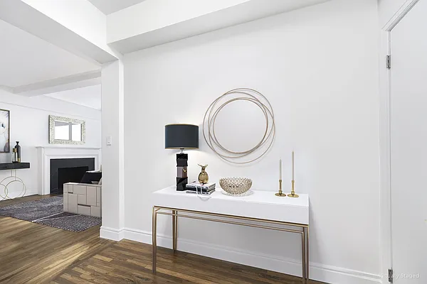 Sold by Warburg | media 4