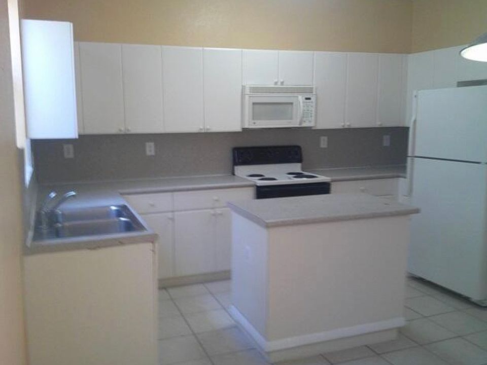1st image of 3808 Shoma Dr