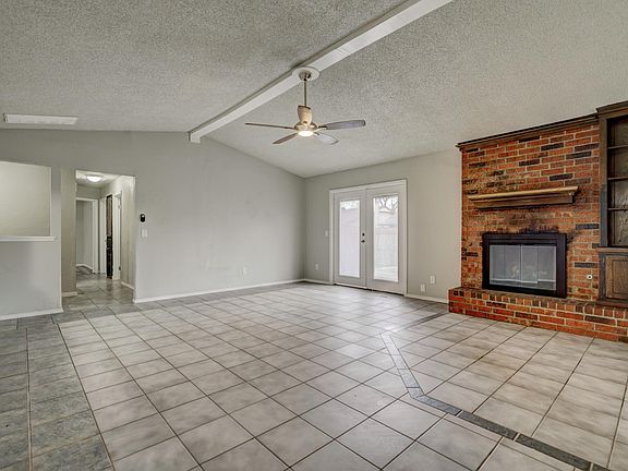 3rd image of 10320 Fairfax Ln