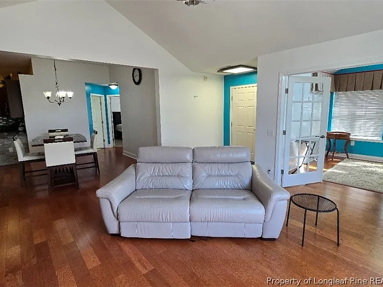 127 Nandina Ct — Photo 11