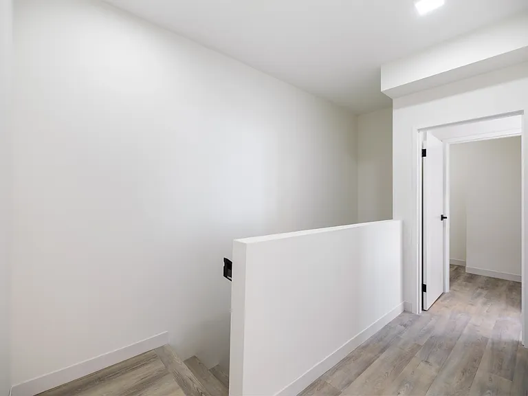 11 Merkel Manza Blvd — Photo 57
