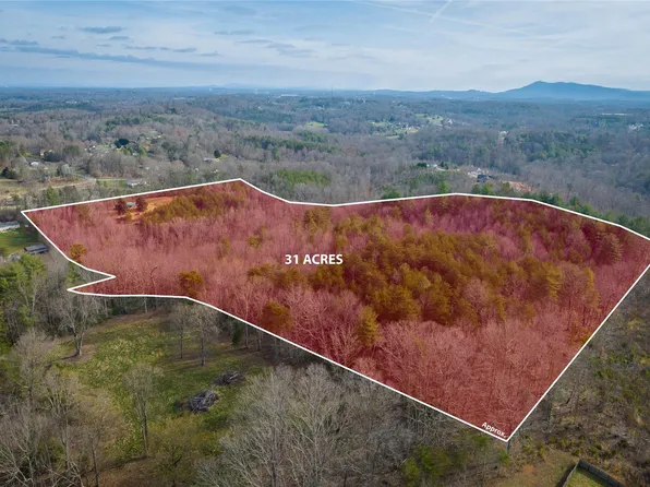 3042 Brandy St, Morganton, NC 28655