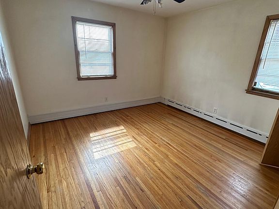 3rd image of 4600 E 46th St APT 12