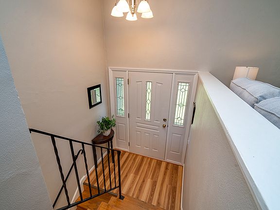 3rd image of 2725 Coldsprings Dr
