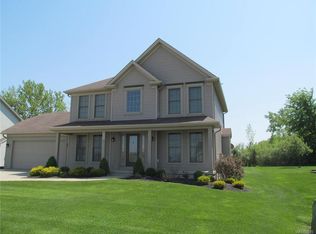 18 Lockhart Rd, West Seneca, NY 14224