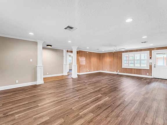 4th image of 6327 Wynnwood Ln