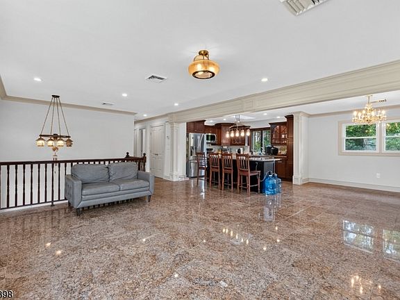 2nd image of 105 Jacksonville Rd