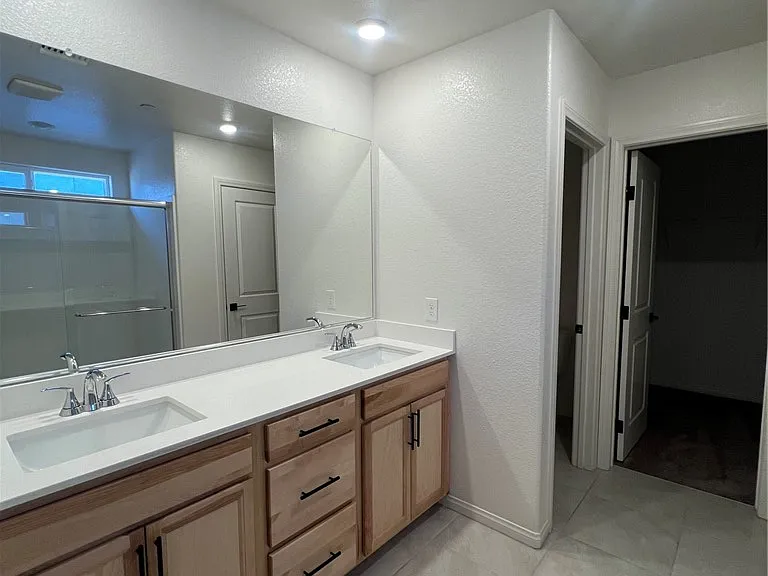 2737 Abrantes Pl — Photo 10