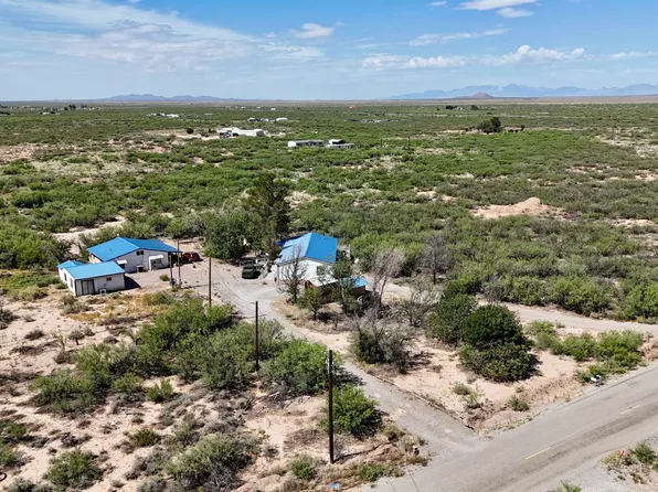 22 Valmont Dr, Alamogordo, NM 88310