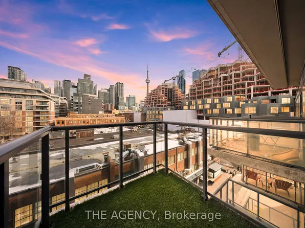 560 King St W #508, Toronto, ON M5V 0L5