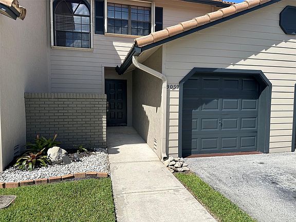3rd image of 9059 Vineyard Lake Dr #9059