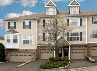 19 Faith Ln #19, Danbury, CT 06810