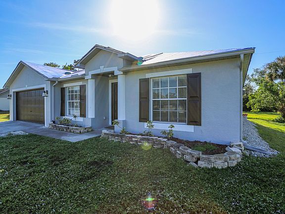 2nd image of 4667 Villa Capri Ln
