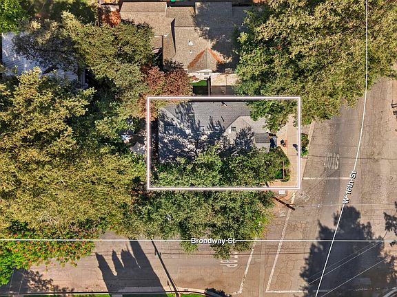 3rd image of 148 W 16th Street