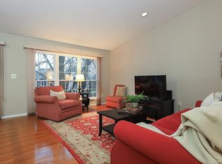 86 Edward Dr #506, Franklin Park, NJ 08823