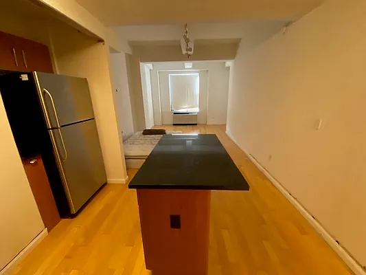 Sold by Manhattan Network Inc. | media 6