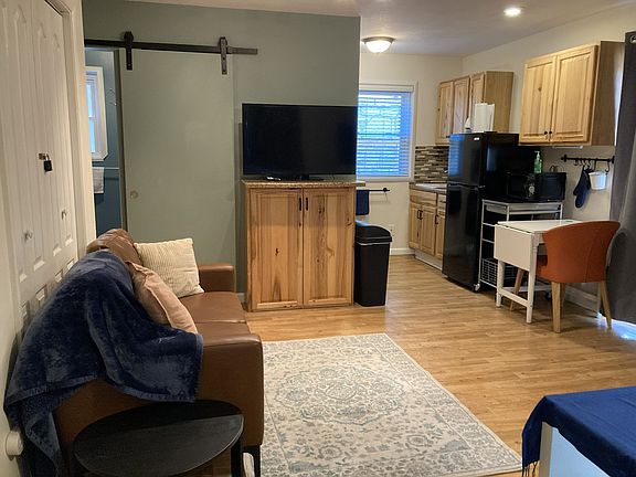 2nd image of 4400 Genessee St APT 1W