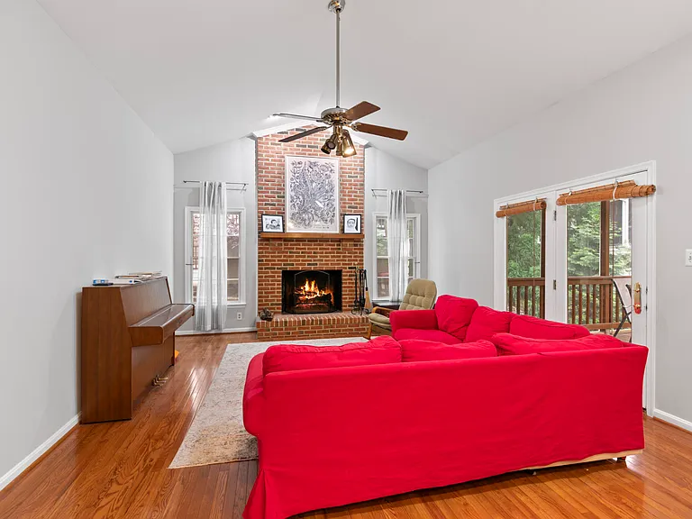 46450 Saffron Ct — Photo 11