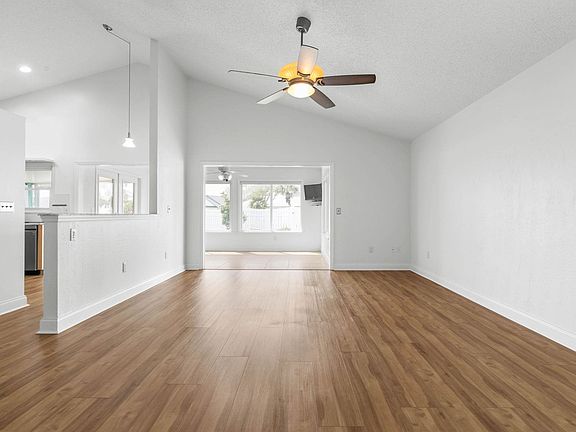 5th image of 6 Nantucket Dr