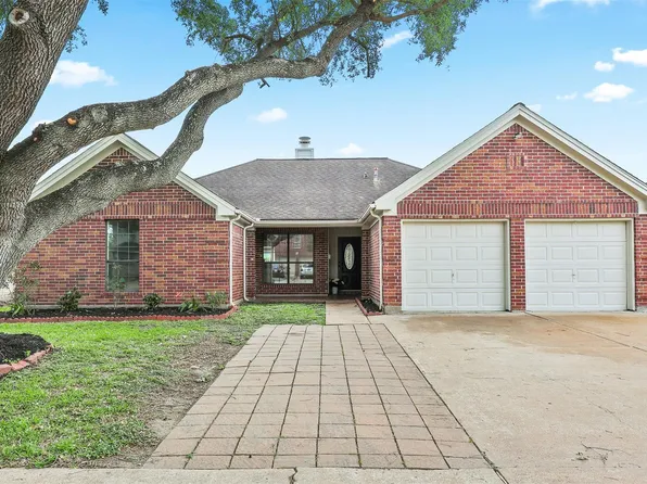 811 Deepwater Ave, Pasadena, TX 77503