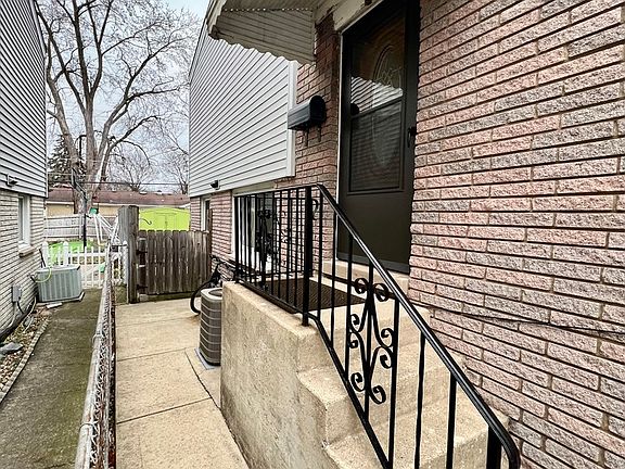 3rd image of 845 Beau Dr