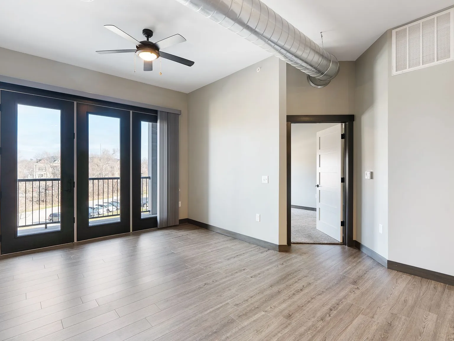 Depot Building C Luxury Rentals — Photo 4