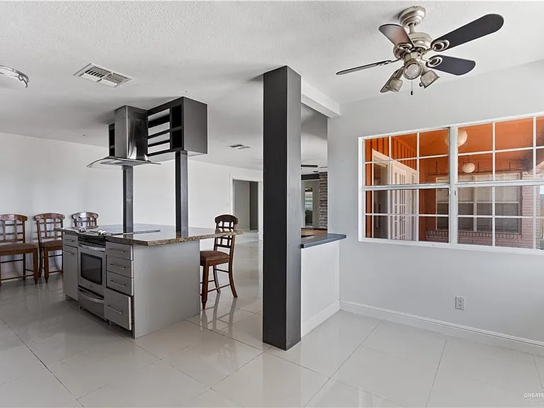 3208 N Westgate Dr — Photo 4