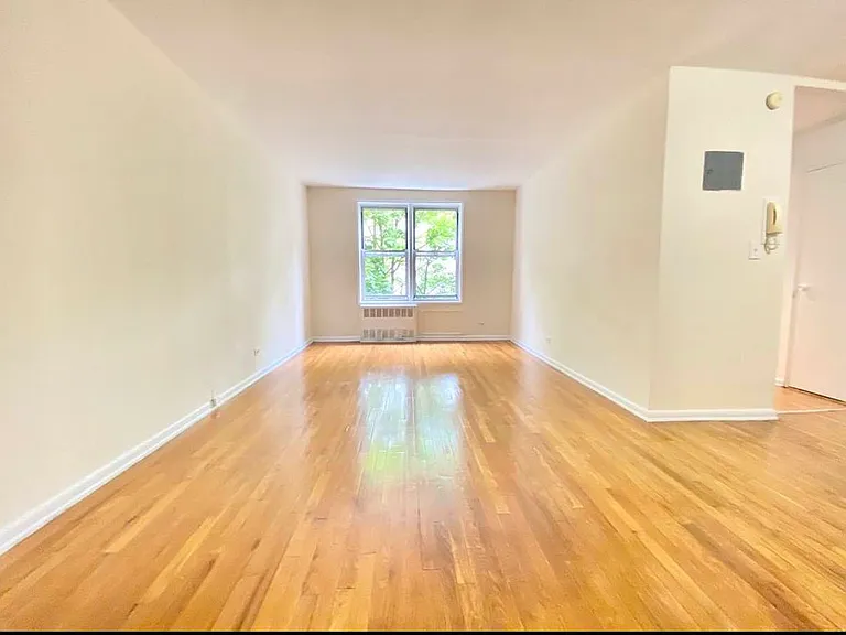 38-15 Bowne St #3E — Photo 3