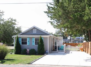 422 E Tampa Ave, Villas, NJ 08251