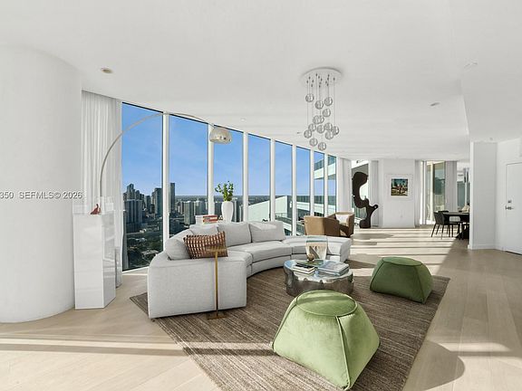 4th image of 2020 N Bayshore Dr APT 4302