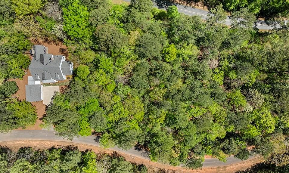 1st image of 410 Highland Park Loop