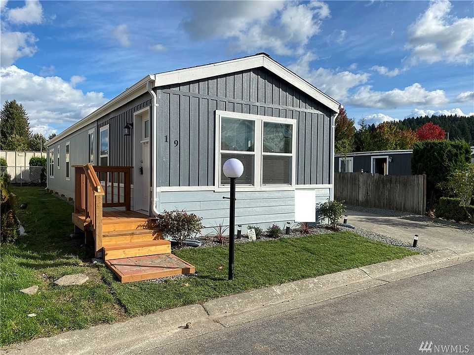 1st image of 725 37th St SE Trailer 19