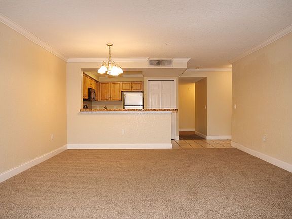 4th image of 14037 Fairway Island Dr APT 236