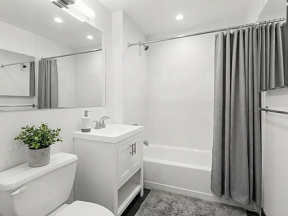 5th image of 1955 1st Ave APT 429