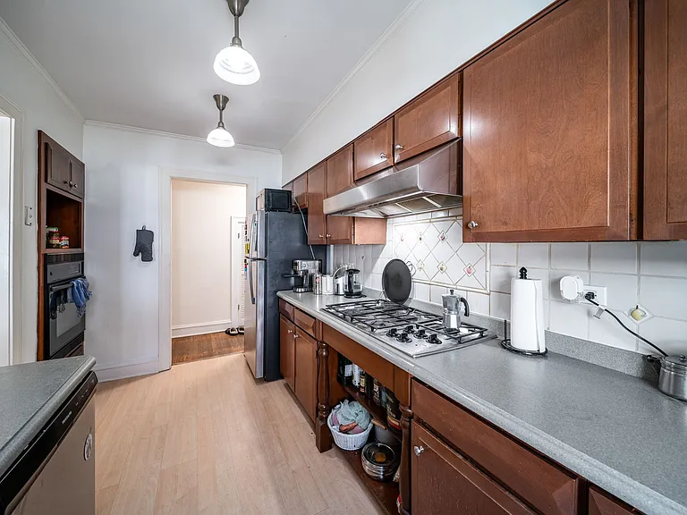 721 Foster St #2E — Photo 5