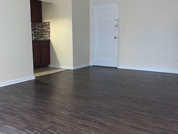 4th image of 235 S Harrison St APT 401