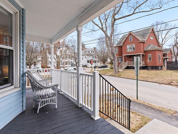 4th image of 7 Abbott Street