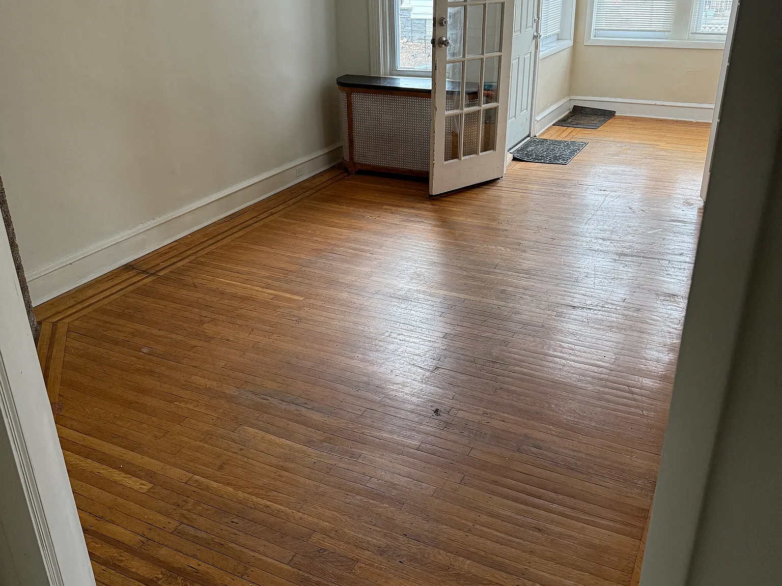 5417 Akron St — Photo 2