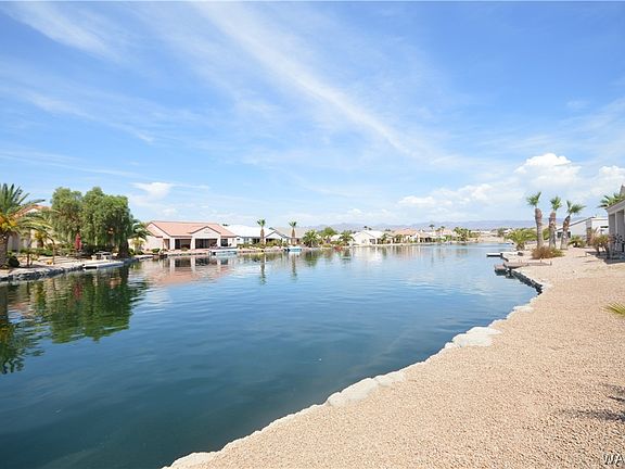 4th image of 2025 E Lago Grande Bay
