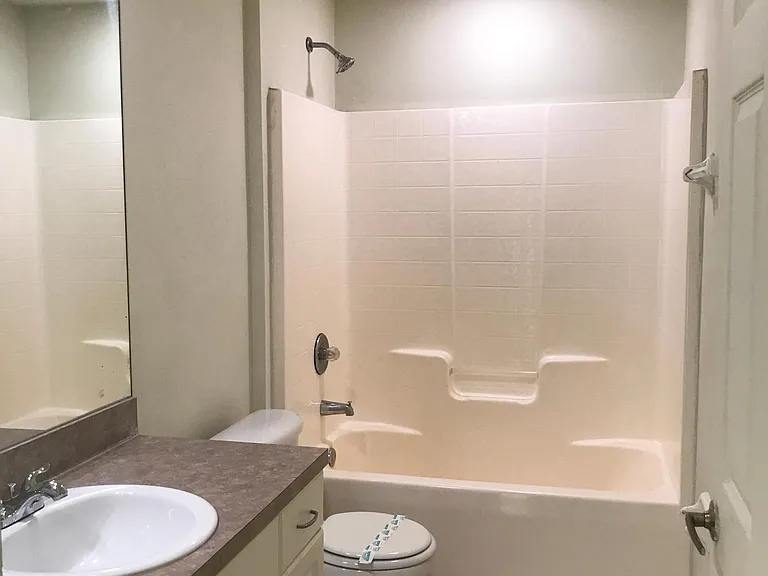 714 Harold Ave S — Photo 9