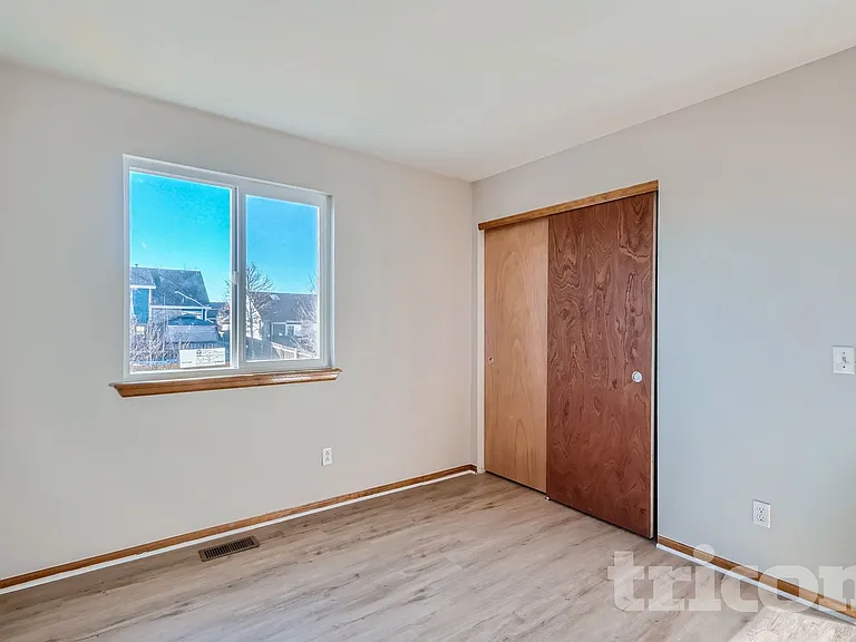 446 W 116th Pl — Photo 7