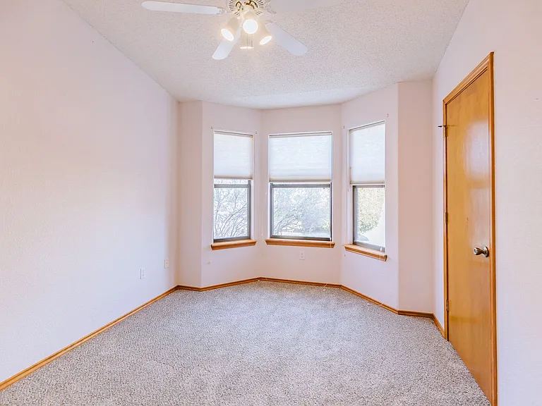 440 Glacier Dr — Photo 30