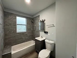 7736 S Champlain Ave — Photo 5