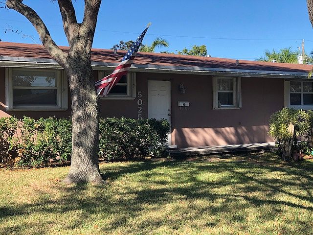 1st image of 5025 SW 90th Way