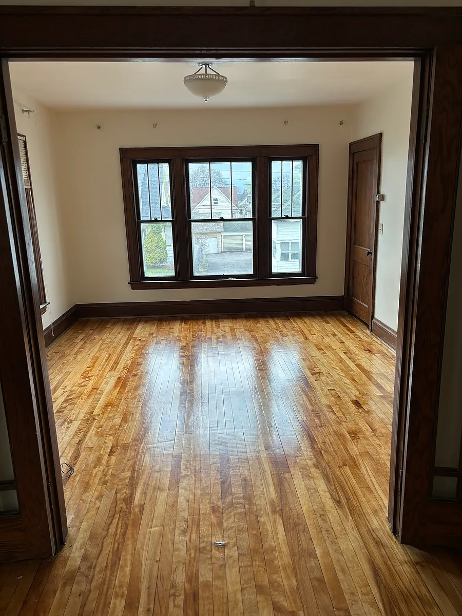 Building Photo - 137 Whittier Ave