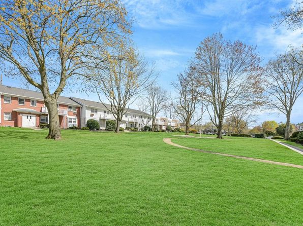 North Bay Shore Real Estate North Bay Shore Ny Homes For Sale Zillow