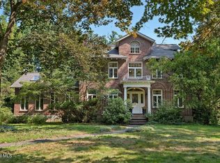 19 Sunnyside Rd, Scotia, NY 12302