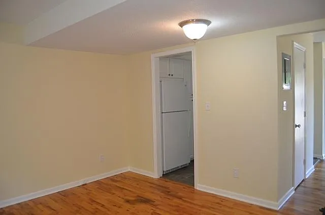 2 bed, 1.5 bath, 1056 sqft, $1,800 — Photo 4