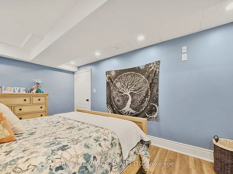 22 Devonleigh Dr — Photo 24