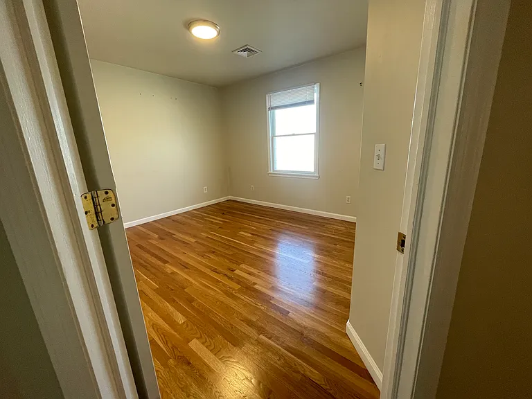 120 South St — Photo 19